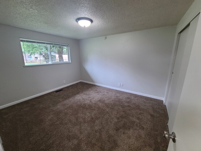 Photo - 4333 Ruddell Rd SE