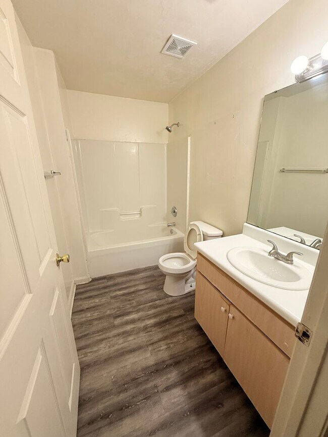 Photo - 2285 Hartsfield Rd Unit #2