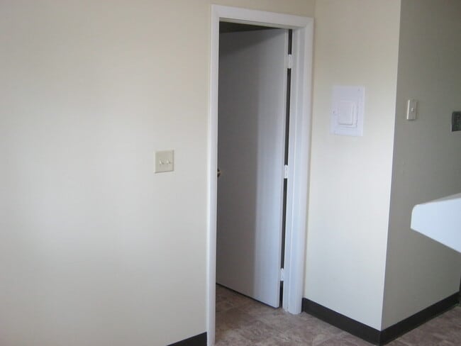 17 Cross St Unit 1