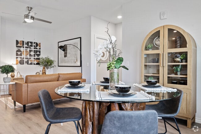 2BR, 2BA - 1,196SF - Dining Area - Arbor Rose at Porter