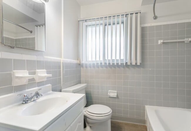 Photo - Island Drive