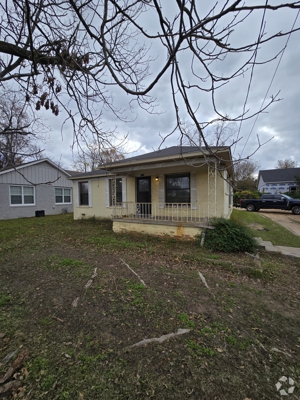 Building Photo - 1415 E Front St Rental