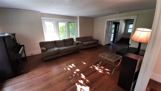 Photo - 311 Fairmount Ave