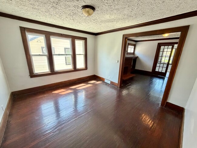 Dining Room - 142-144 Ohio St Unit #2