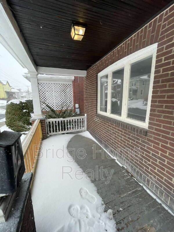 Photo - 136 S Spring Ave