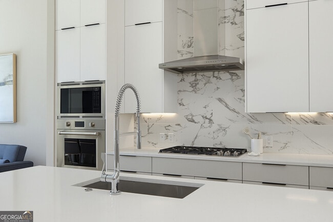 Photo - 40 12th St NE Unidad 802
