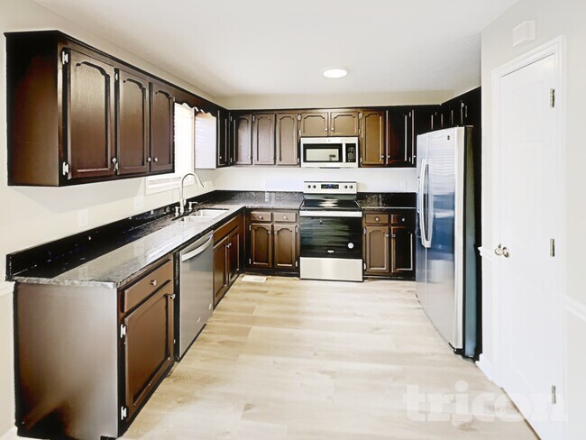 Photo - 108 Pembroke Ct