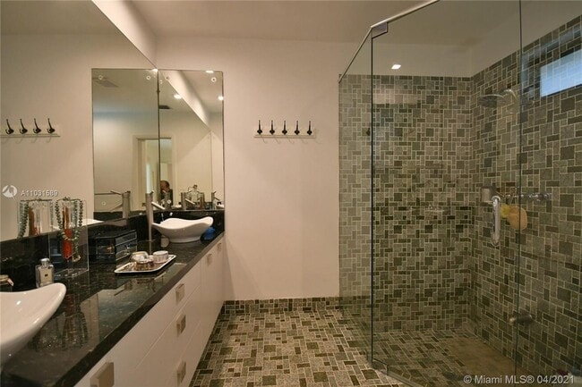 Photo - Beautiful home in quiet neighborhood