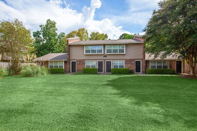 Photo - East Villa Apartments