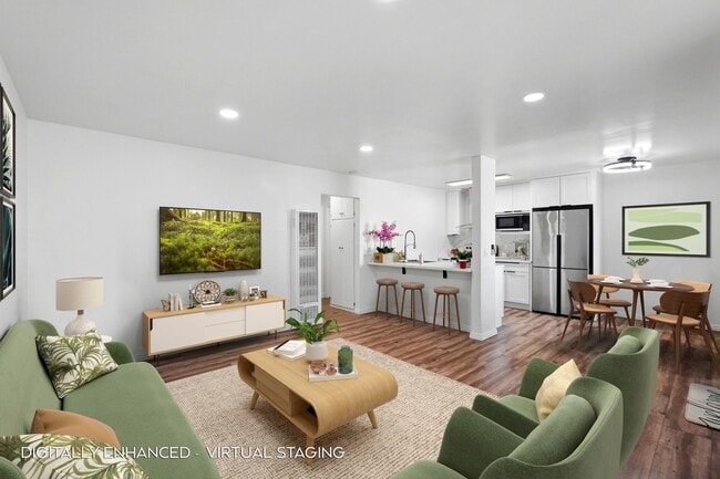 Photo - 13050 Dronfield Ave Unidad 13050 Dronfield Avenue #5