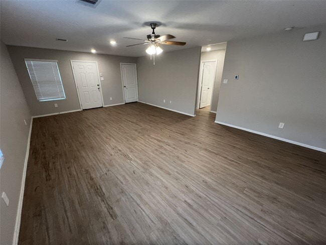 Photo - 132 Pine Bend Ct