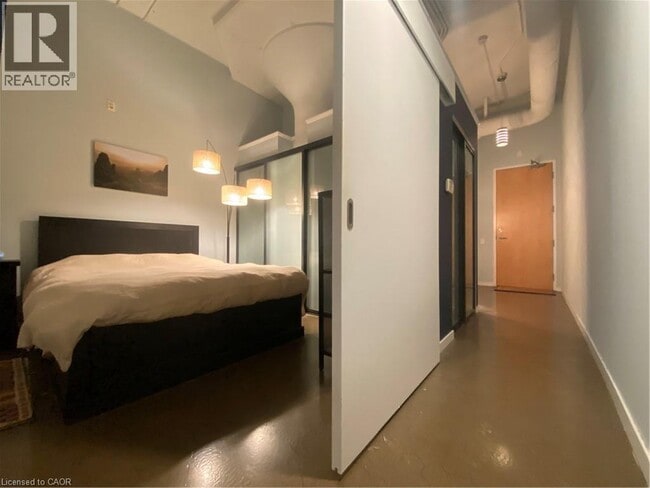 Photo - 404 King St W Unit 106