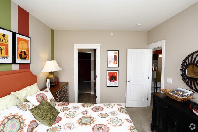 2nd Bedroom - The Ivy Towns + Flats