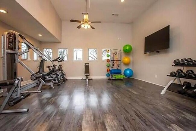 Photo - 4060 N Belt Line Rd Unidad b1