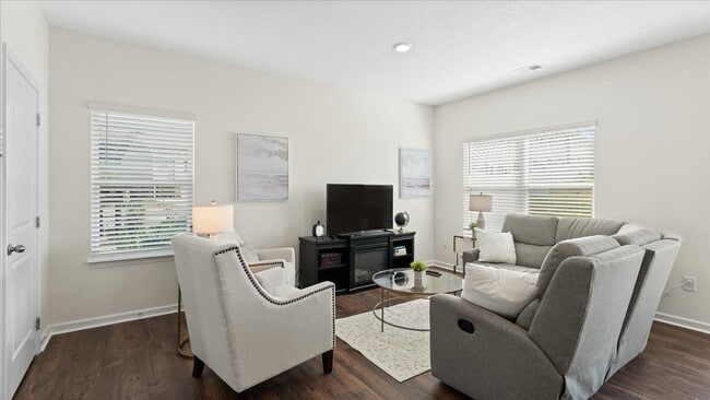 Photo - 3416 Tyee Xing Wy