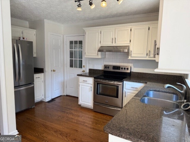 35 Chatsworth Cir