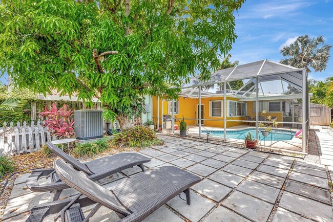 Building Photo - 1246 Johnson St