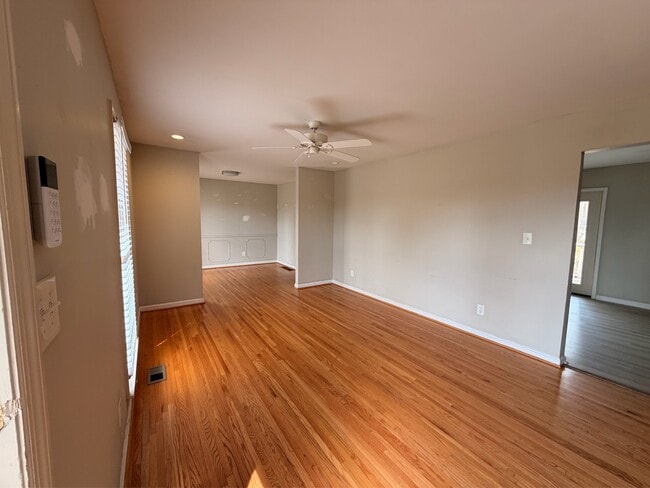 Photo - 1092 Sherbrooke Dr