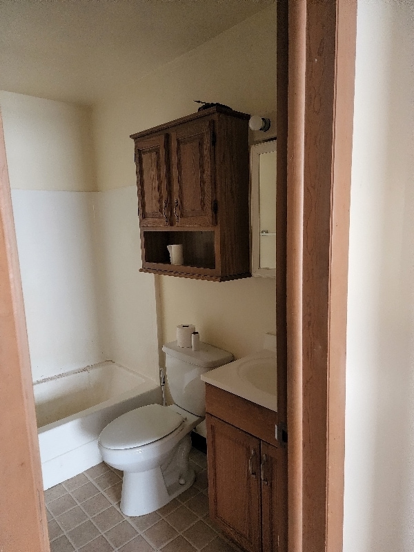 Photo - 220 W Frank St