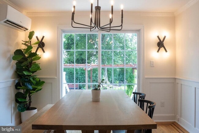 Photo - 2709 Oakford Rd