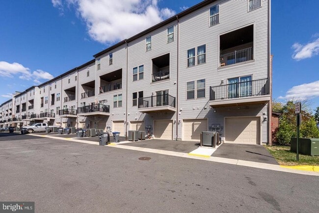 Building Photo - 13504 Innovation Station Lp