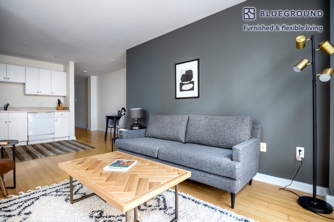 Photo - 40 Boylston St Unidad FL6-ID244