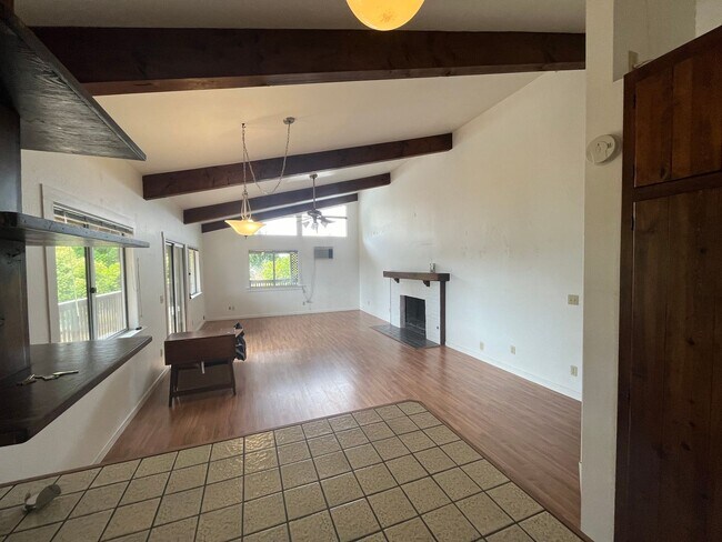 Photo - 886 Pine View Dr Unit House