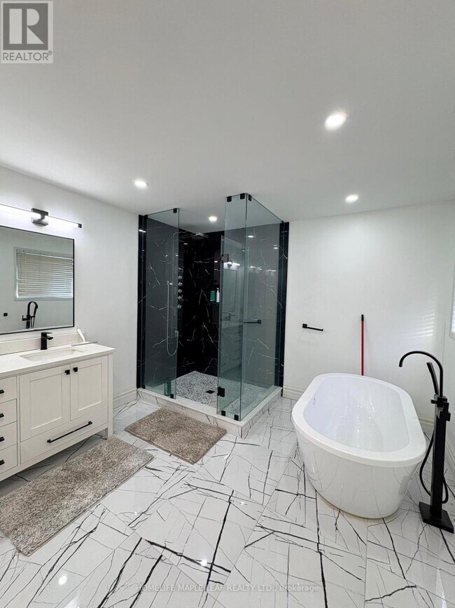 Photo - 92 Edenbrook Hill Dr