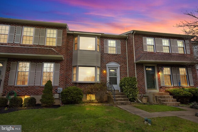 Photo - 174 Longford Rd Townhome