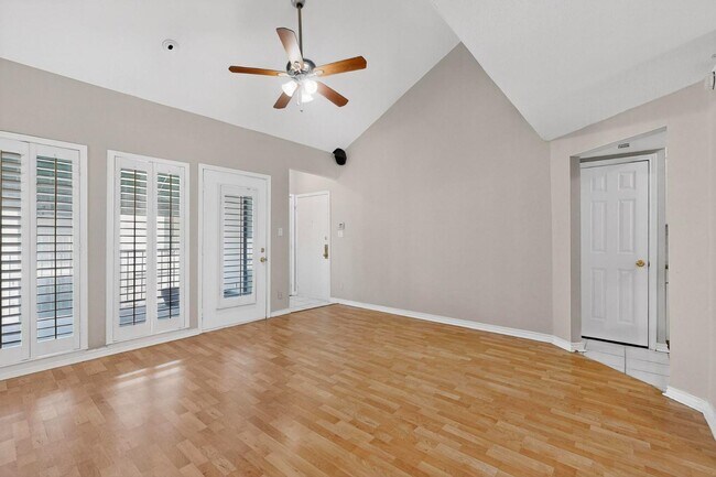 Photo - 3105 San Jacinto St