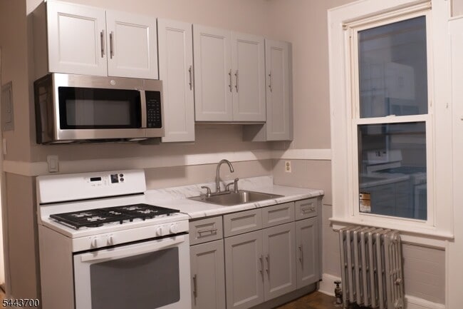 Photo - 108 Berkshire Pl