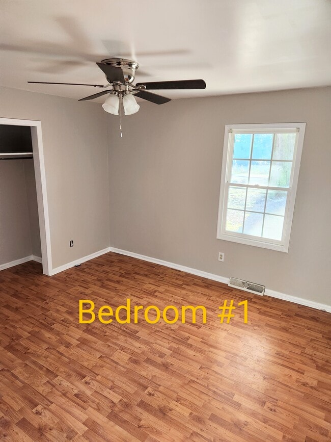 Photo - 1418 Johnson Rd