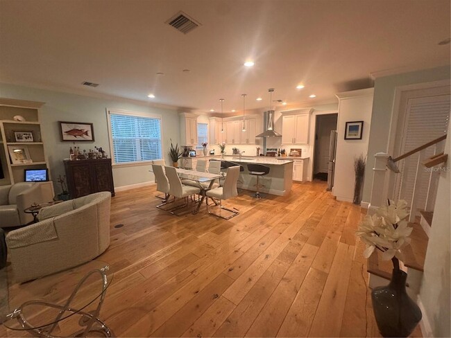 Photo - 1716 Stapleton St