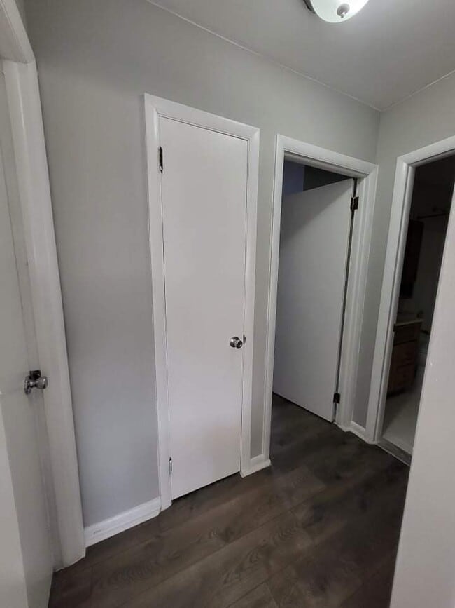 Photo - College Court