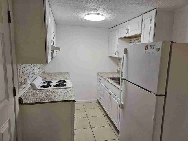 Photo - 240 Kraft Ave