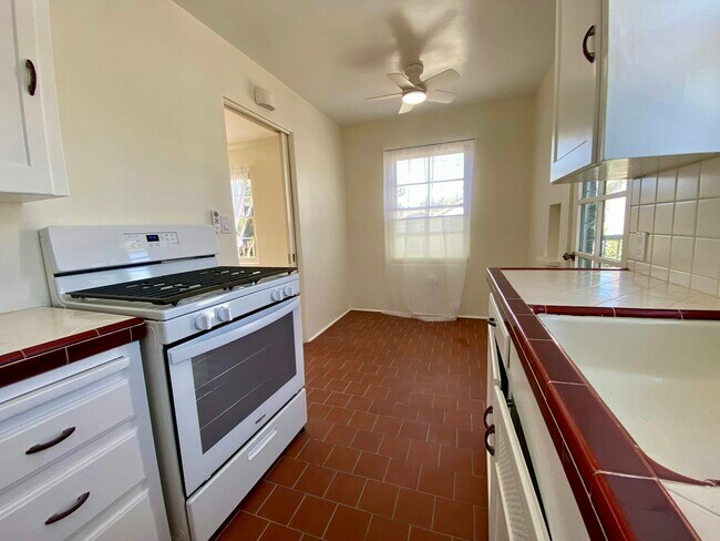 Photo - 2815 Capps St