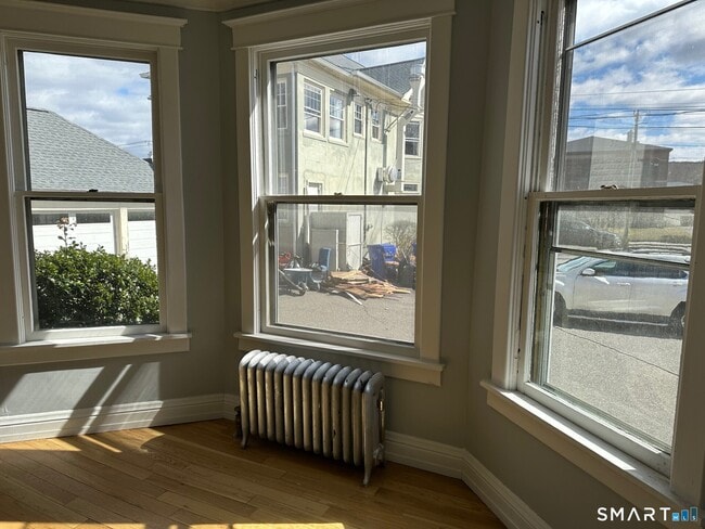 Photo - 18 Taylor St