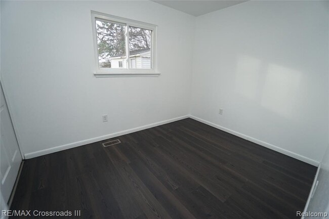 Photo - 11012 Jackson St