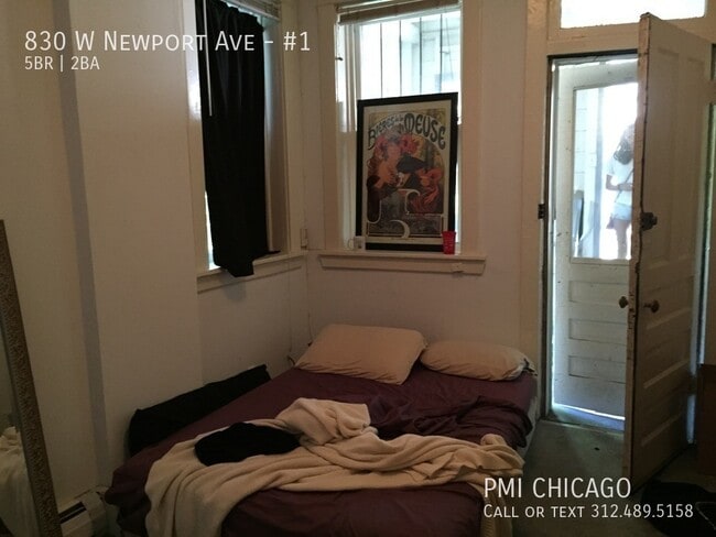 Photo - 830 W Newport Ave