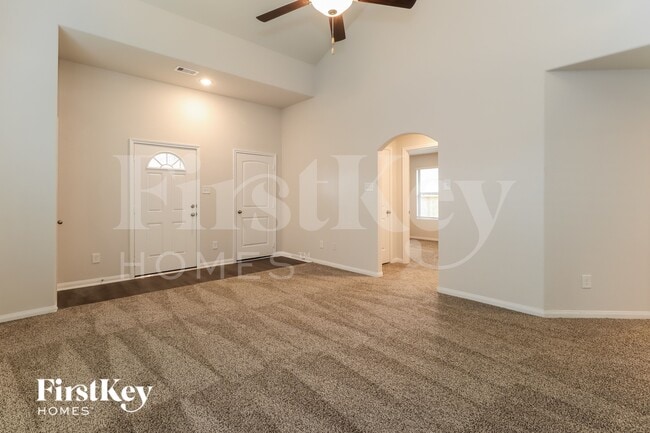 25621 Roy Rogers Rd