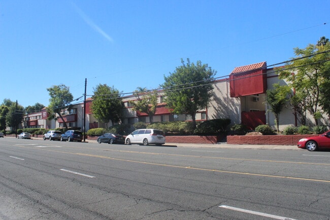 Photo - Fletcher Hills Apartments
