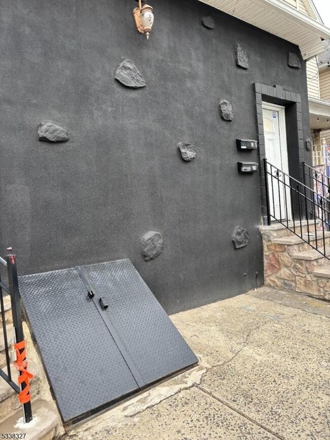 Photo - 73 Florida St