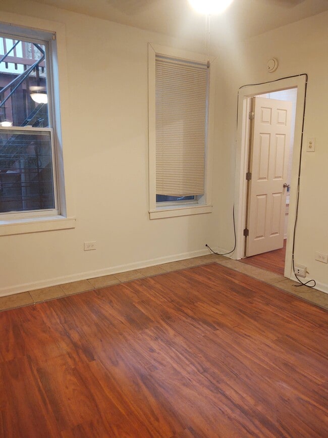 Photo - 1512 N Greenview Ave Unit GR
