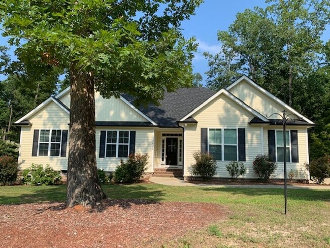 Building Photo - 2486 Golden Forest Dr