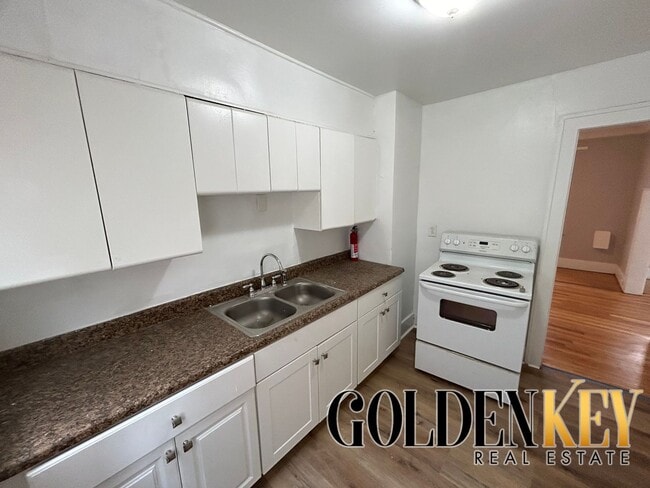 Photo - 15745 Cherrylawn St Unit 15745 Cherrylawn Dr - Lower
