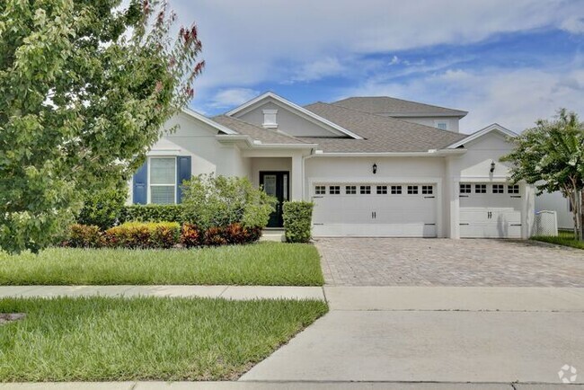 Building Photo - Elegant 5-Bedroom Pool Home for Rent in Sa...