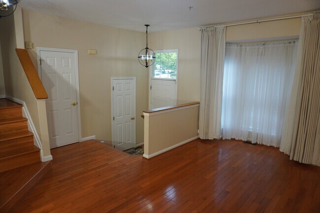 Photo - 8381 Township Dr