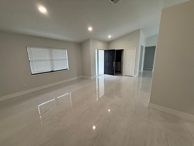 Photo - 3/2 plus office-Windermere Home