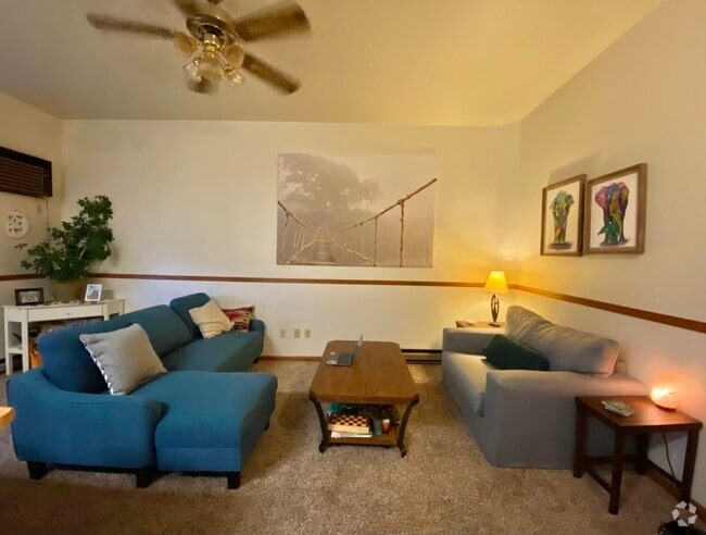 Building Photo - 600 Ohio St Unit B Rental