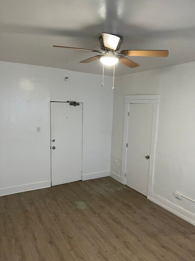 Photo - 1984 Park Grove Ave